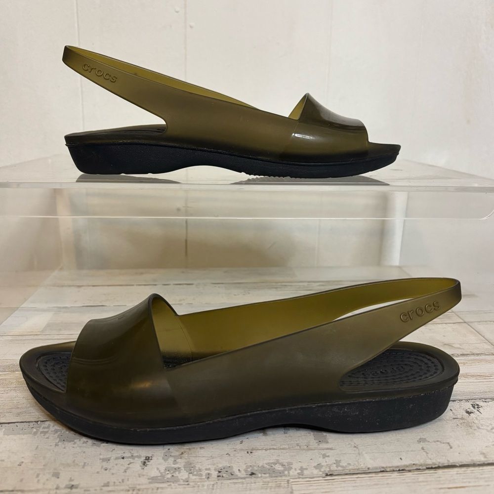 Crocs Women’s Size 6 Colorblock Green/Black Slingback Peep Toe Sandals